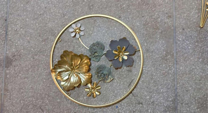 Metal floral decorations