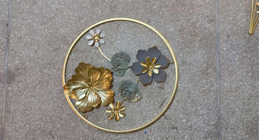 Metal floral decorations