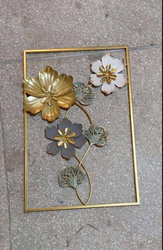 Metal floral decorations