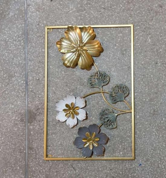 Metal floral decorations