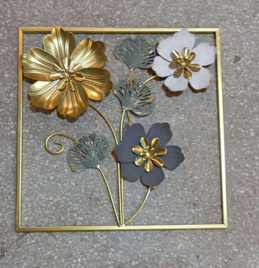 Metal floral decorations